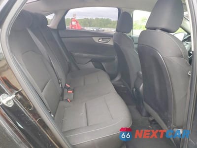 Zdjęcie 10 z 12 samochodu: 2019 KIA FORTE LXS VIN:3KPF24AD5KE013804 - miniatura