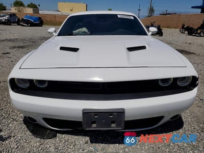 Piąte zdjęcie samochodu w środku: 2018 DODGE CHALLENGER SXT VIN:2C3CDZAG8JH171307 - miniatura