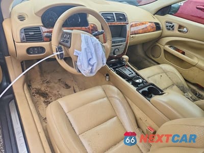Zdjęcie 8 z 12 samochodu: 2009 JAGUAR XK VIN:SAJWA44B695B29987 - miniatura