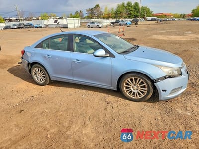 Czwarte zdjęcie samochodu z boku: 2012 CHEVROLET CRUZE ECO VIN:1G1PJ5SC0C7125309 - miniatura