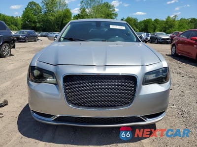 Piąte zdjęcie samochodu w środku: 2015 CHRYSLER 300 LIMITED VIN:2C3CCAAG8FH841935 - miniatura