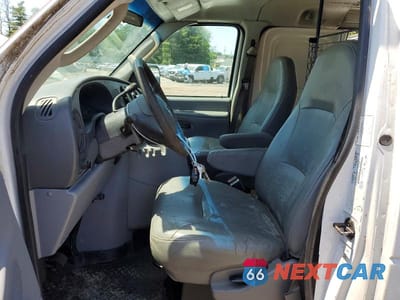 Zdjęcie 7 z 13 samochodu: 2003 FORD E250 DELIVERY VAN VIN:1FTNS24273HB62723 - miniatura