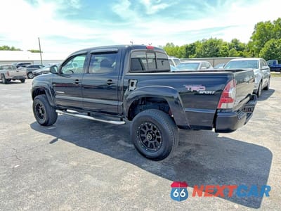 Trzecie zdjęcie samochodu z tyłu: 2010 TOYOTA TACOMA DOUBLE CAB VIN:5TELU4EN2AZ718826 - miniatura