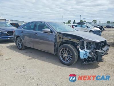 Czwarte zdjęcie samochodu z boku: 2018 LEXUS ES 350 VIN:58ABK1GG1JU081102 - miniatura