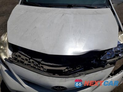 Zdjęcie 11 z 12 samochodu: 2014 TOYOTA PRIUS V FIVE VIN:JTDZN3EU7E3355467 - miniatura