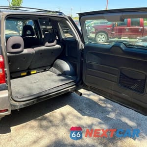 Zdjęcie 9 z 10 samochodu: 2004 TOYOTA RAV4 BASE VIN:JTEHD20V046013733 - miniatura