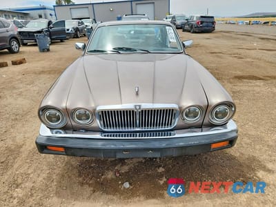 Piąte zdjęcie samochodu w środku: 1986 JAGUAR XJ6 VANDEN PLAS VIN:SAJAY1341GC442023 - miniatura