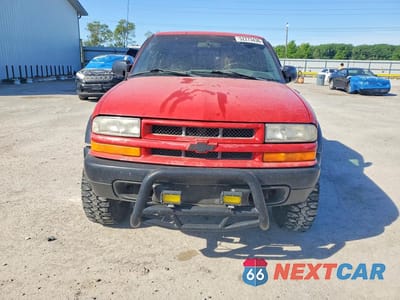 Piąte zdjęcie samochodu w środku: 1999 CHEVROLET S TRUCK S10 VIN:1GCCT19W1XK181447 - miniatura