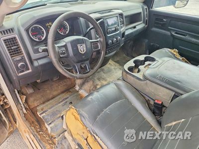 Zdjęcie 8 z 12 samochodu: 2014 RAM 5500 BOX TRUCK VIN:3C7WRMDL4EG204902 - miniatura