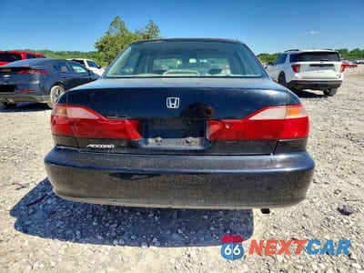 Zdjęcie 6 z 12 samochodu: 2000 HONDA ACCORD EX VIN:1HGCG5662YA151866 - miniatura