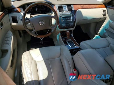 Zdjęcie 8 z 12 samochodu: 2006 CADILLAC DTS VIN:1G6KD57906U159023 - miniatura