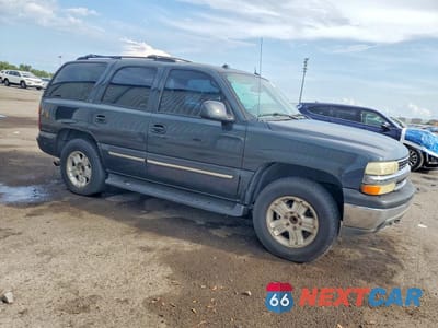 Czwarte zdjęcie samochodu z boku: 2004 CHEVROLET TAHOE K1500 VIN:1GNEK13ZX4J233889 - miniatura