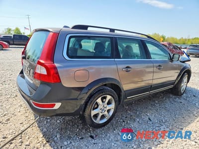 Trzecie zdjęcie samochodu z tyłu: 2011 VOLVO XC70 3.2 VIN:YV4952BZ8B1099452 - miniatura