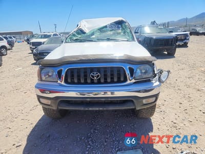Piąte zdjęcie samochodu w środku: 2004 TOYOTA TACOMA XTRACAB VIN:5TEWN72N54Z317730 - miniatura