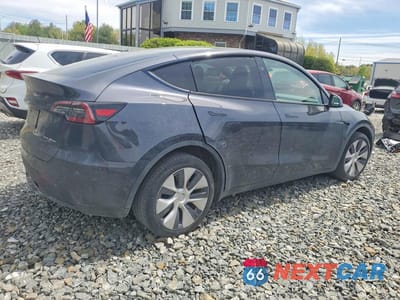 Trzecie zdjęcie samochodu z tyłu: 2024 TESLA MODEL Y VIN:7SAYGDEE0RA226466 - miniatura