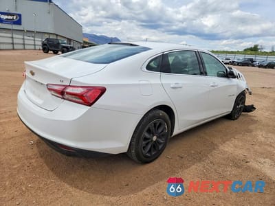 Trzecie zdjęcie samochodu z tyłu: 2020 CHEVROLET MALIBU LT VIN:1G1ZD5ST3LF119607 - miniatura