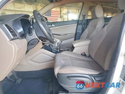 Zdjęcie 7 z 12 samochodu: 2020 HYUNDAI TUCSON SE VIN:KM8J23A43LU129537 - miniatura