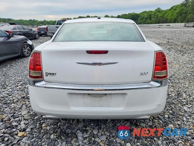 Zdjęcie 6 z 12 samochodu: 2013 CHRYSLER 300 VIN:2C3CCAAG9DH530009 - miniatura