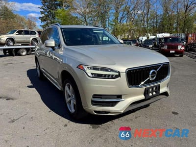 Czwarte zdjęcie samochodu z boku: 2017 VOLVO XC90 T5 VIN:YV4102XK9H1154426 - miniatura