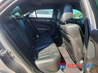 Zdjęcie 10 z 13 samochodu: 2018 CHRYSLER 300 S VIN:2C3CCABG2JH266691 - miniatura