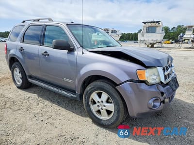 Czwarte zdjęcie samochodu z boku: 2008 FORD ESCAPE XLT VIN:1FMCU93148KC13636 - miniatura