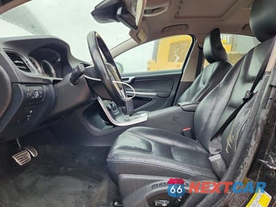Zdjęcie 7 z 12 samochodu: 2011 VOLVO S60 T6 VIN:YV1902FH0B2003062 - miniatura