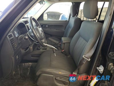 Zdjęcie 7 z 13 samochodu: 2011 JEEP LIBERTY SPORT VIN:1J4PN2GK7BW545643 - miniatura