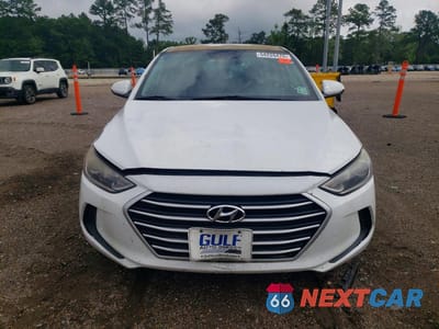 Piąte zdjęcie samochodu w środku: 2018 HYUNDAI ELANTRA SEL VIN:5NPD84LF0JH230613 - miniatura