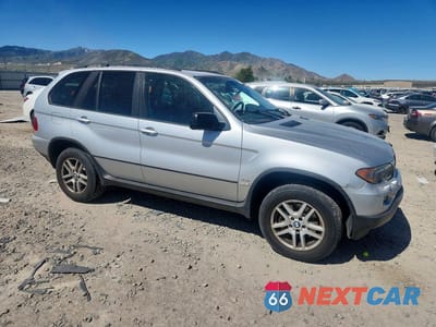 Czwarte zdjęcie samochodu z boku: 2004 BMW X5 3.0I VIN:5UXFA13574LU29188 - miniatura