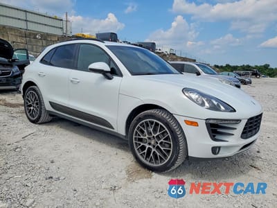 Czwarte zdjęcie samochodu z boku: 2016 PORSCHE MACAN S VIN:WP1AB2A56GLB48617 - miniatura
