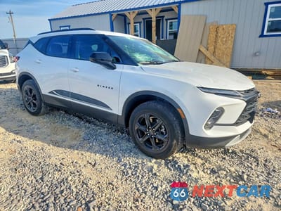 Czwarte zdjęcie samochodu z boku: 2026 CHEVROLET BLAZER 2LT VIN:3GNKBCR46TS122506 - miniatura