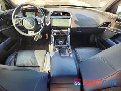 Zdjęcie 8 z 12 samochodu: 2019 JAGUAR XE S VIN:SAJAG4FV7KCP47415 - miniatura
