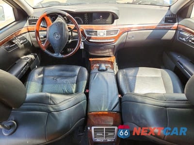 Zdjęcie 8 z 12 samochodu: 2013 MERCEDES-BENZ S 550 VIN:WDDNG7DB8DA502525 - miniatura