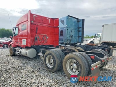 Trzecie zdjęcie samochodu z tyłu: 2019 VOLVO VNL SEMI TRUCK VIN:4V4NC9EH9KN899256 - miniatura
