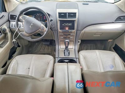 Zdjęcie 8 z 13 samochodu: 2011 LINCOLN MKX VIN:2LMDJ6JK9BBJ20222 - miniatura