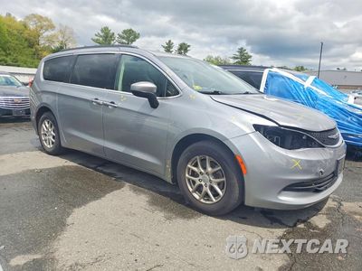 Czwarte zdjęcie samochodu z boku: 2020 CHRYSLER VOYAGER LXI VIN:2C4RC1DG5LR260724 - miniatura