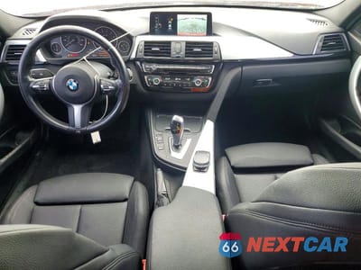Zdjęcie 8 z 12 samochodu: 2017 BMW 320 I VIN:WBA8E1G37HNU16892 - miniatura