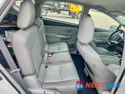 Zdjęcie 10 z 13 samochodu: 2014 TOYOTA PRIUS V THREE VIN:JTDZN3EU6E3324467 - miniatura