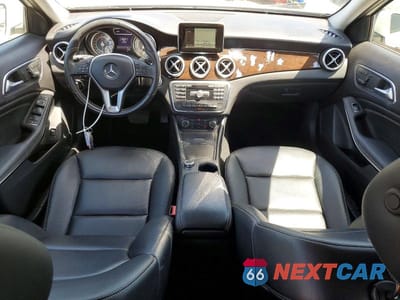 Zdjęcie 8 z 14 samochodu: 2015 MERCEDES-BENZ GLA 250 VIN:WDCTG4EB8FJ142328 - miniatura