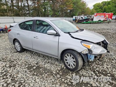 Czwarte zdjęcie samochodu z boku: 2018 NISSAN VERSA SV VIN:3N1CN7AP5JL877495 - miniatura