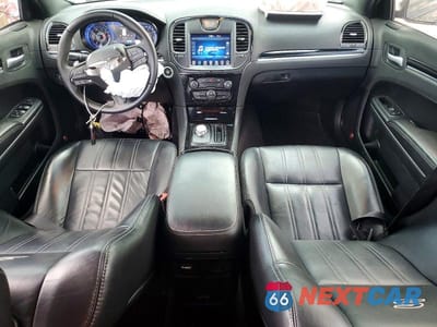 Zdjęcie 8 z 12 samochodu: 2017 CHRYSLER 300 S VIN:2C3CCAGG6HH512550 - miniatura
