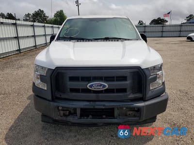 Piąte zdjęcie samochodu w środku: 2017 FORD F150 SUPER CAB VIN:1FTFX1CG0HKD77173 - miniatura