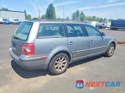Trzecie zdjęcie samochodu z tyłu: 2004 VOLKSWAGEN PASSAT GLS VIN:WVWVD63B84E169122 - miniatura