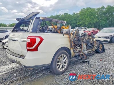Trzecie zdjęcie samochodu z tyłu: 2020 FORD EXPEDITION MAX XLT VIN:1FMJK1HT1LEA41145 - miniatura