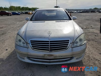 Piąte zdjęcie samochodu w środku: 2007 MERCEDES-BENZ S 550 VIN:WDDNG71XX7A060576 - miniatura