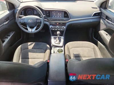 Zdjęcie 8 z 12 samochodu: 2020 HYUNDAI ELANTRA SEL VIN:5NPD84LF6LH559173 - miniatura