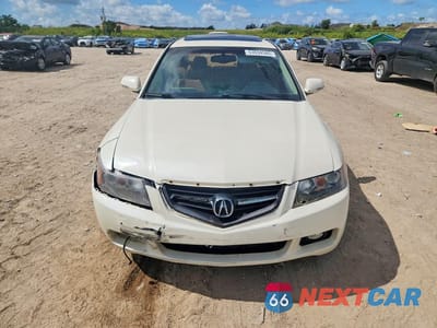 Piąte zdjęcie samochodu w środku: 2004 ACURA TSX VIN:JH4CL96804C045562 - miniatura