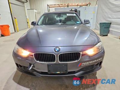 Piąte zdjęcie samochodu w środku: 2014 BMW 320 I XDRIVE VIN:WBA3C3G50ENS69369 - miniatura