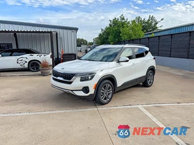 Drugie zdjęcie samochodu z przodu: 2021 KIA SELTOS S VIN:KNDEU2AA8M7105850 - miniatura