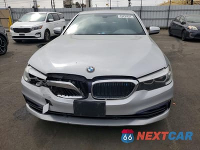 Piąte zdjęcie samochodu w środku: 2018 BMW 530XE VIN:WBAJB1C50JB083721 - miniatura